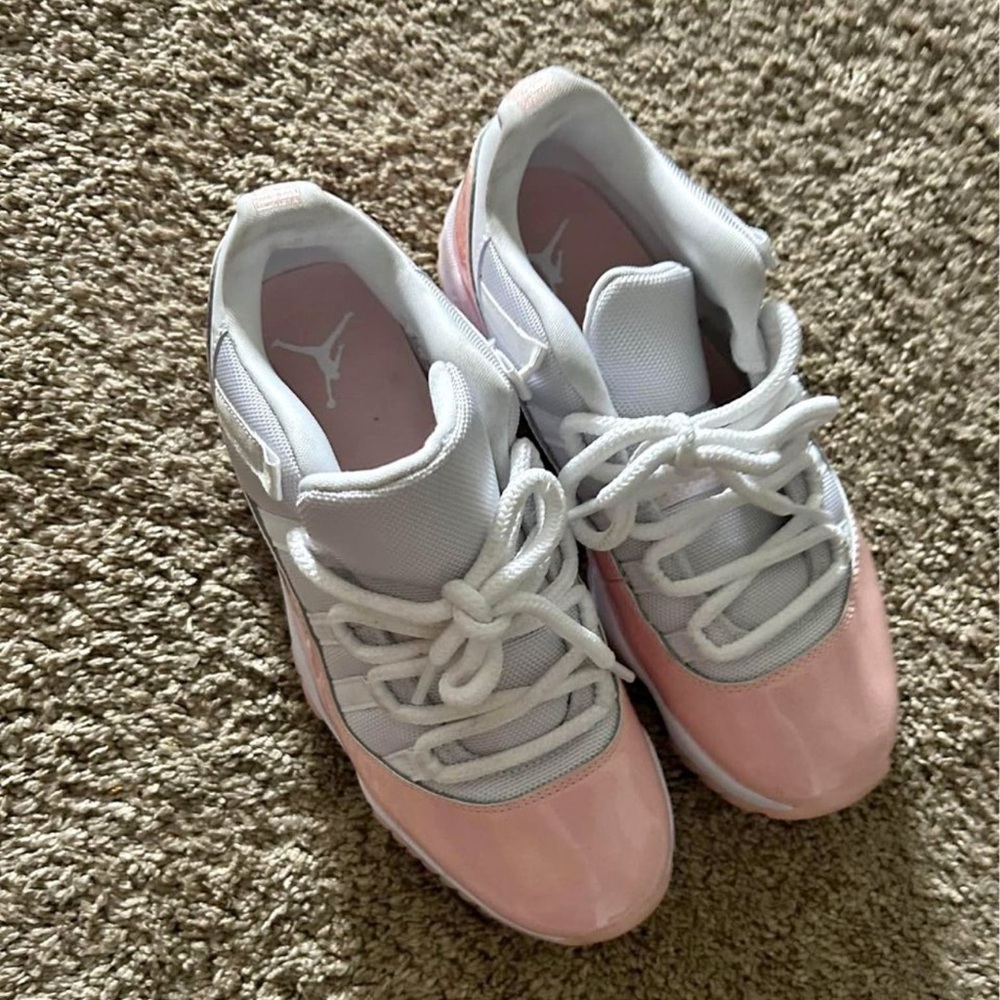 Jordan legend pink 11s, worn one time just too big
